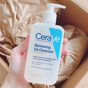 Sữa rửa mặt CeraVe renewing SA cleanser dành cho da thường